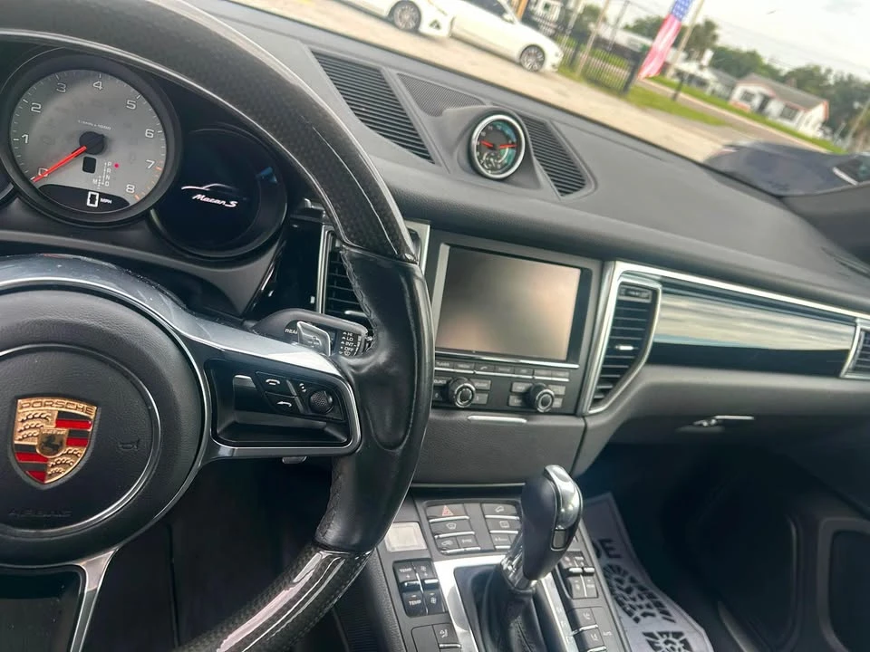 2015 Porsche Macan - Image 5 of 13