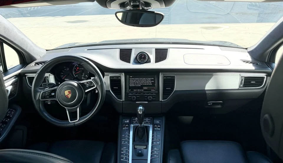 2015 Porsche Macan - Image 11 of 20