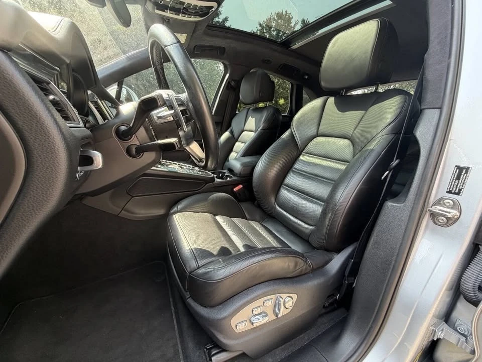 2015 Porsche Macan - Image 14 of 20