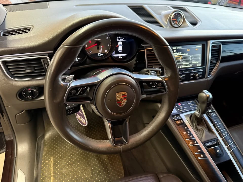 2015 Porsche Macan - Image 17 of 20