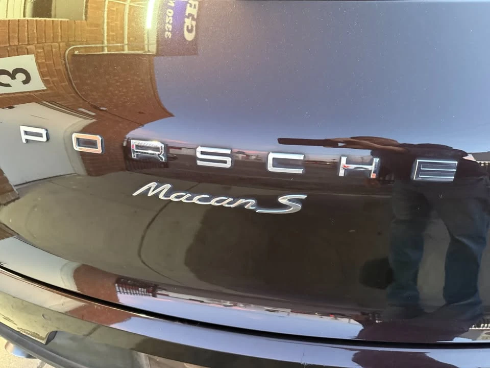 2015 Porsche Macan - Image 15 of 20