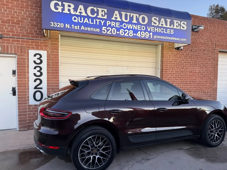 2015 Porsche Macan - Image 11 of 20