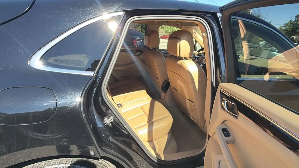 2015 Porsche Macan - Image 17 of 20