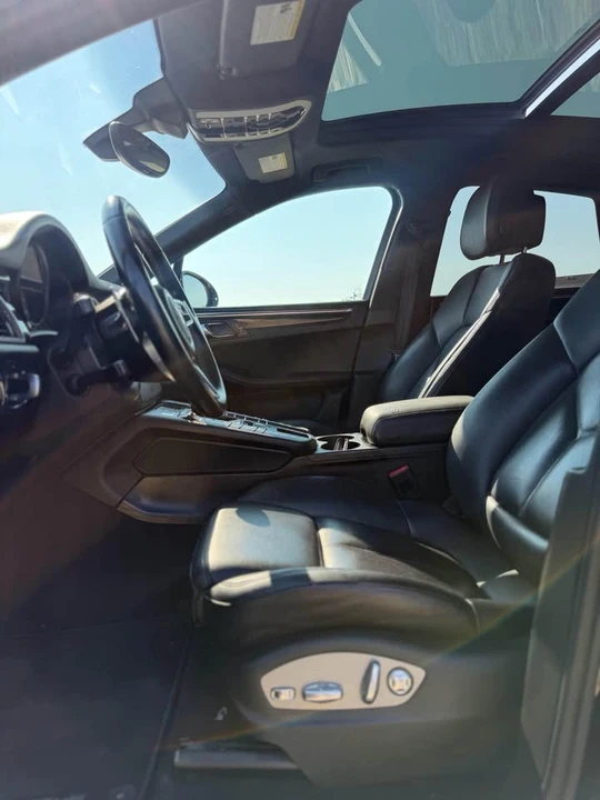 2015 Porsche Macan - Image 4 of 7