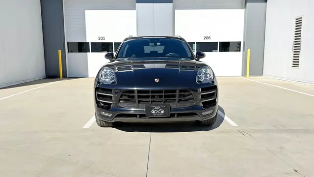 2015 Porsche Macan Turbo
