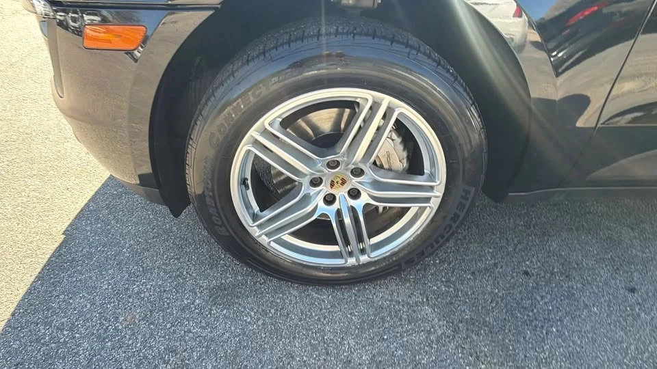 2015 Porsche Macan - Image 10 of 20