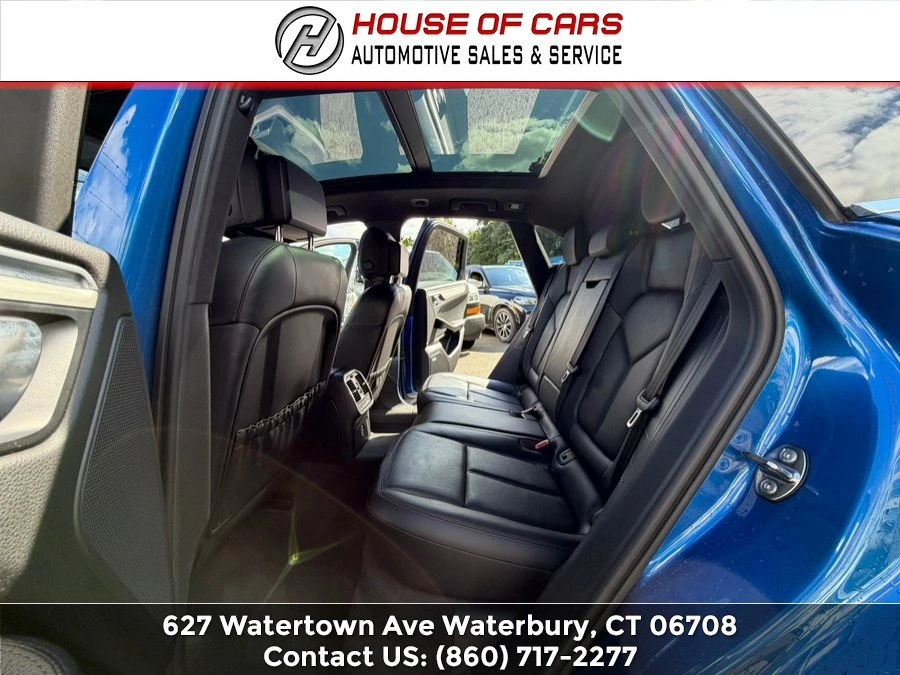 2015 Porsche Macan - Image 12 of 20