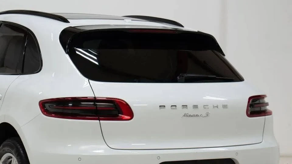 2015 Porsche Macan - Image 13 of 20