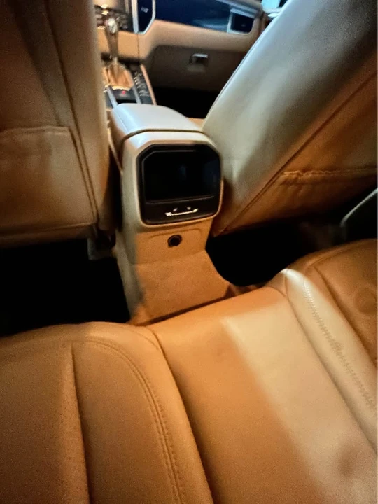 2015 Porsche Macan - Image 10 of 17