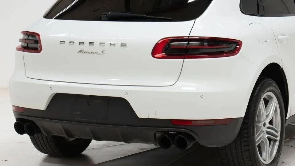 2015 Porsche Macan - Image 14 of 20