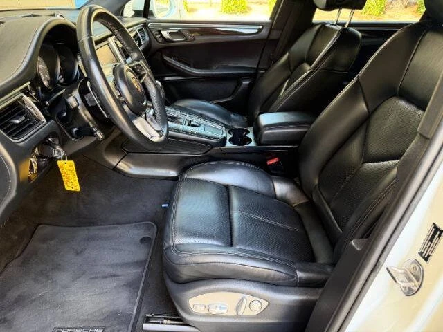 2015 Porsche Macan - Image 9 of 20