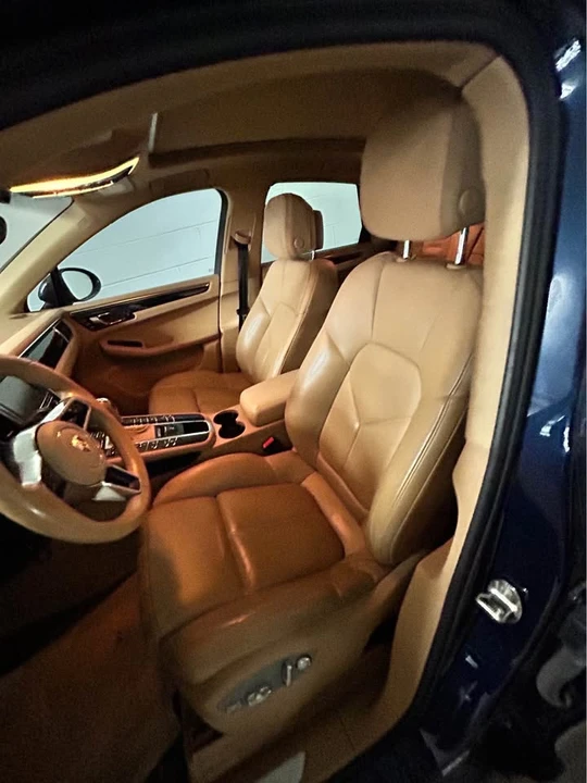 2015 Porsche Macan - Image 12 of 17