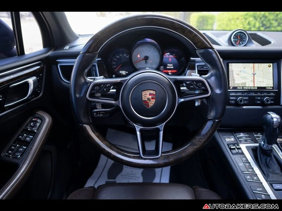 2015 Porsche Macan - Image 14 of 20