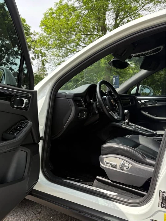 2015 Porsche Macan S - Image 11 of 13