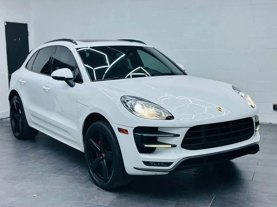 2015 Porsche Macan - Image 4 of 4