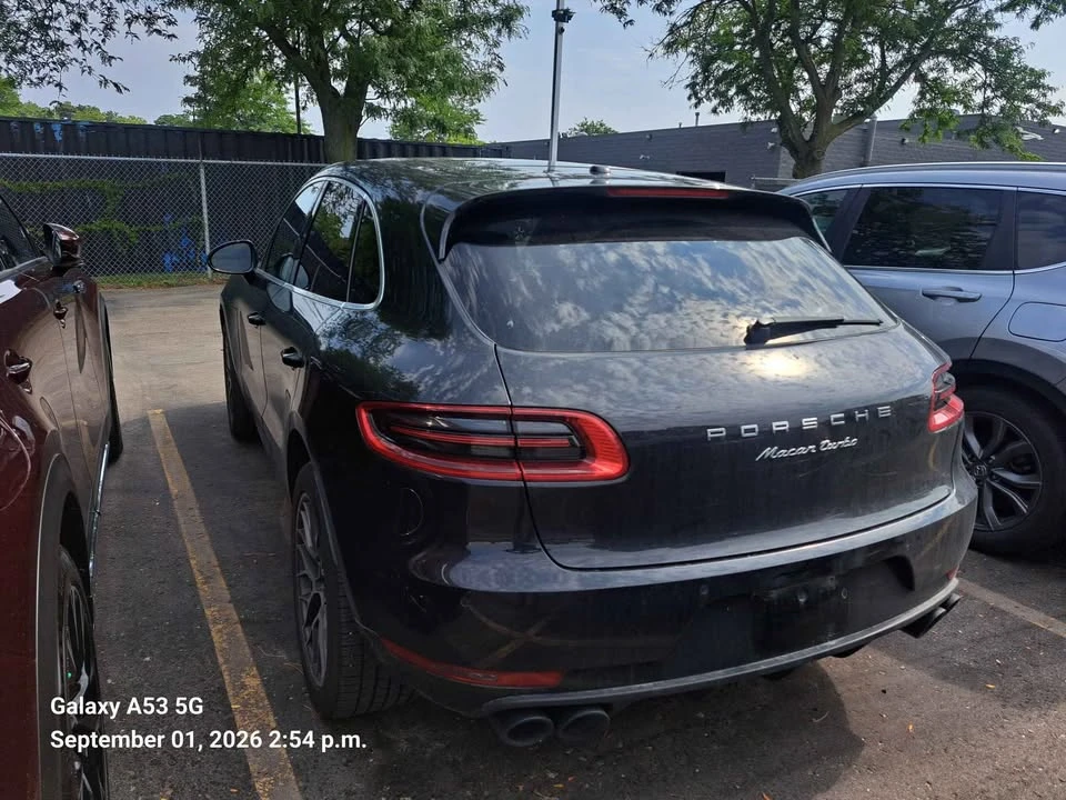 2015 Porsche Macan - Image 2 of 9