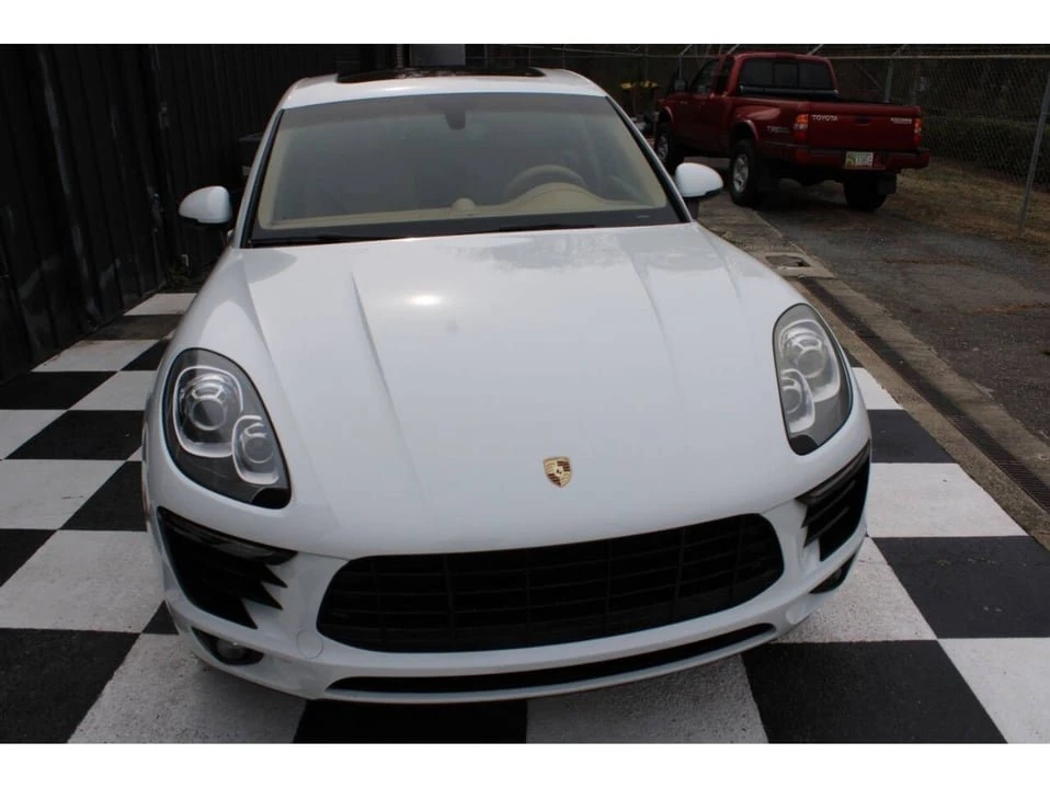 2015 Porsche Macan - Image 9 of 20