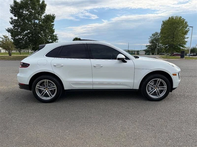 2015 Porsche Macan - Image 6 of 20
