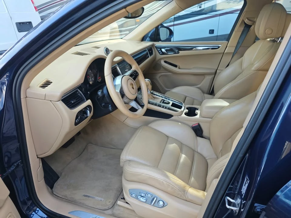 2015 Porsche Macan - Image 13 of 18