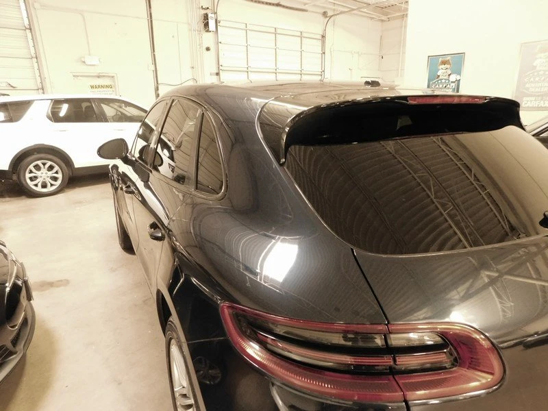2015 Porsche Macan - Image 16 of 20