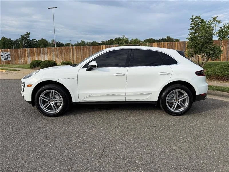 2015 Porsche Macan - Image 2 of 20