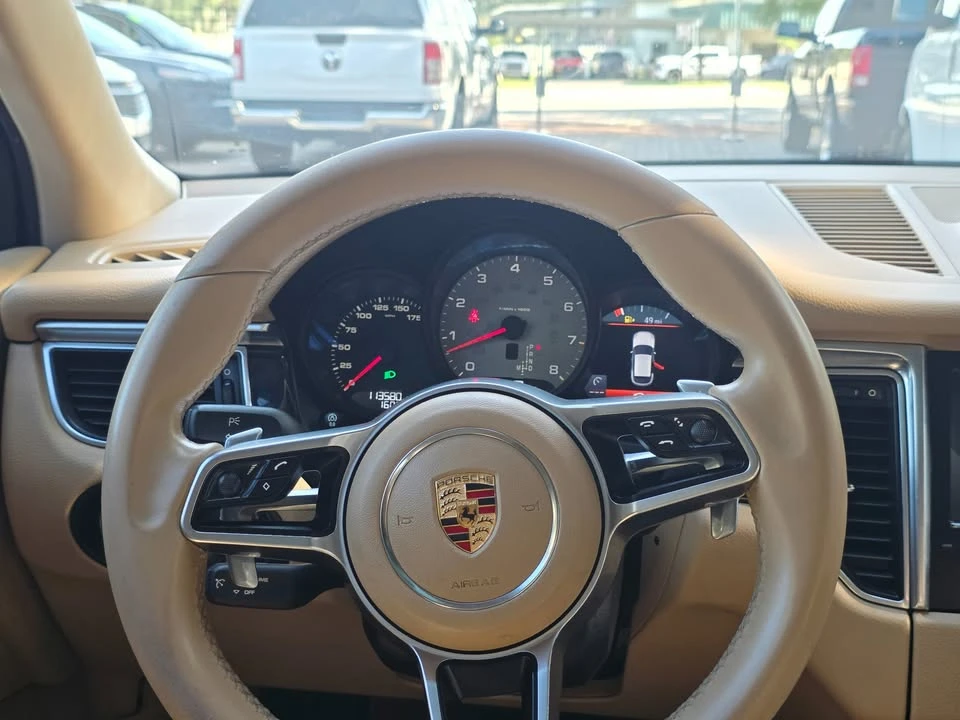 2015 Porsche Macan - Image 18 of 18
