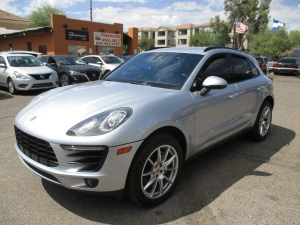 2015 Porsche Macan - Image 2 of 18