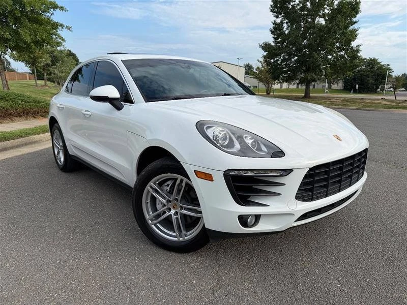 2015 Porsche Macan - Image 8 of 20