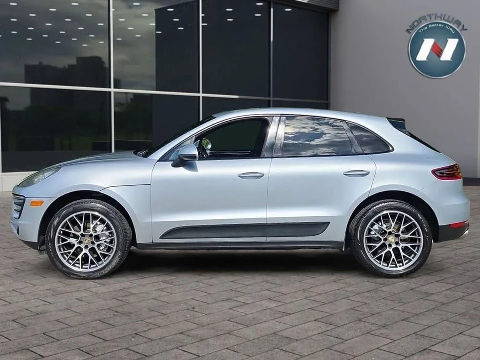 2015 Porsche Macan - Image 2 of 18