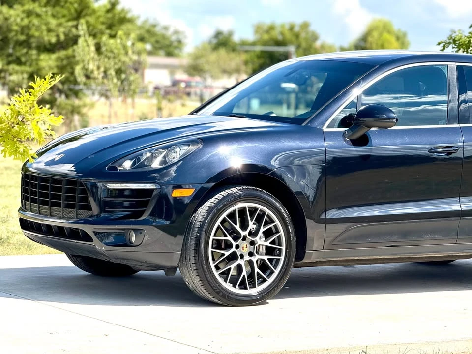 2015 Porsche Macan - Image 2 of 18
