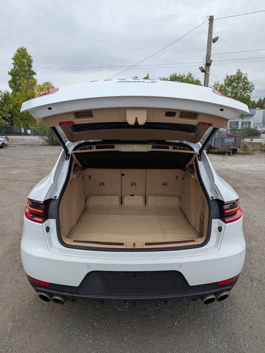 2015 Porsche Macan - Image 8 of 12