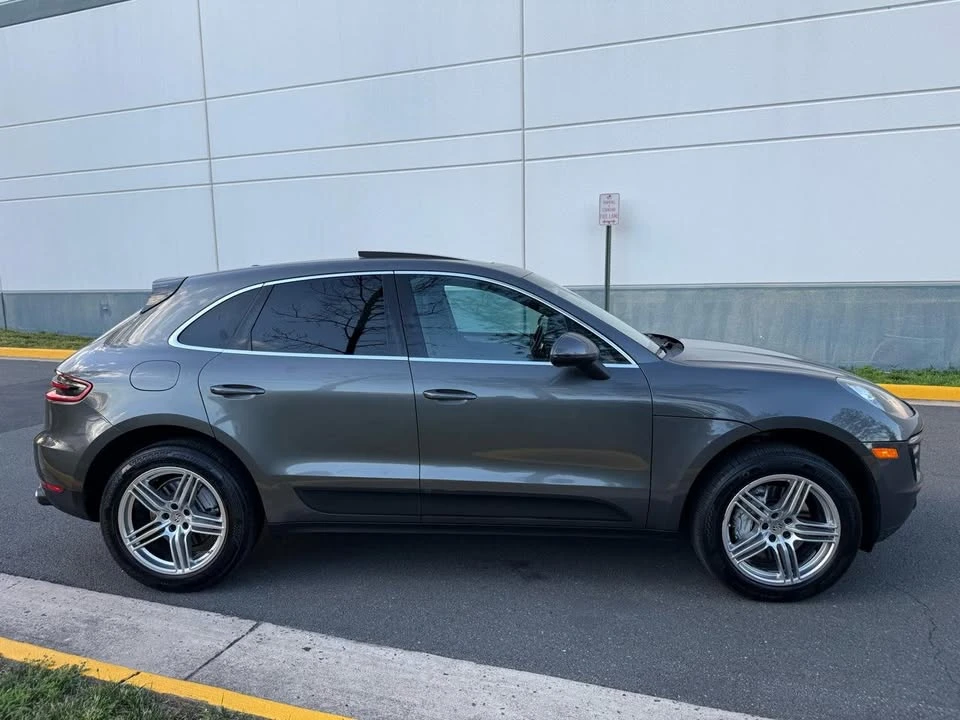 2015 Porsche Macan - Image 11 of 20