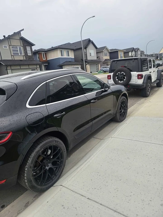 2015 Porsche Macan - Image 3 of 3