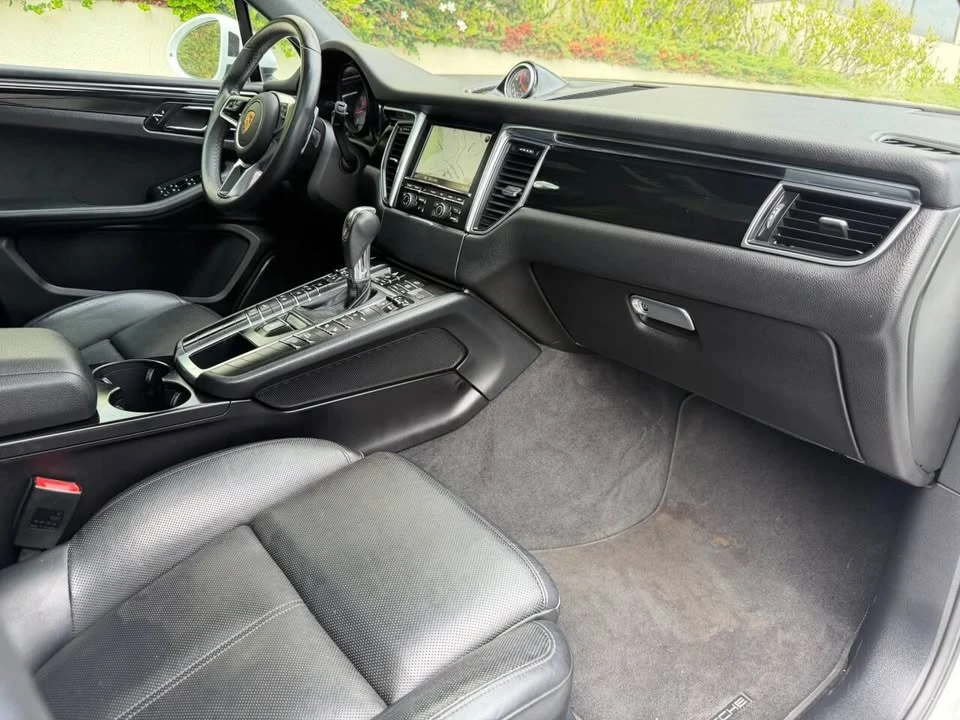 2015 Porsche Macan S - Image 18 of 20