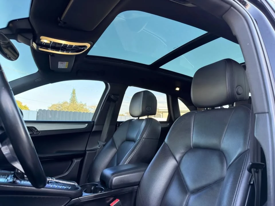 2015 Porsche Macan - Image 8 of 20
