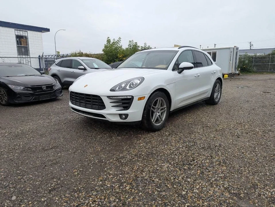 2015 Porsche Macan S - Image 2 of 13