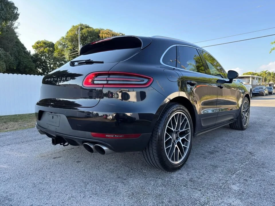 2015 Porsche Macan - Image 15 of 20