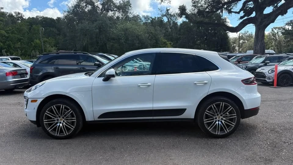 2015 Porsche Macan - Image 2 of 13