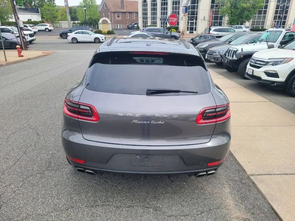 2015 Porsche Macan - Image 17 of 20