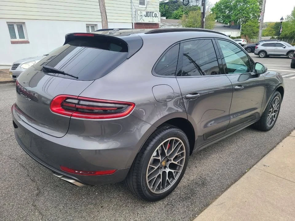 2015 Porsche Macan - Image 9 of 20