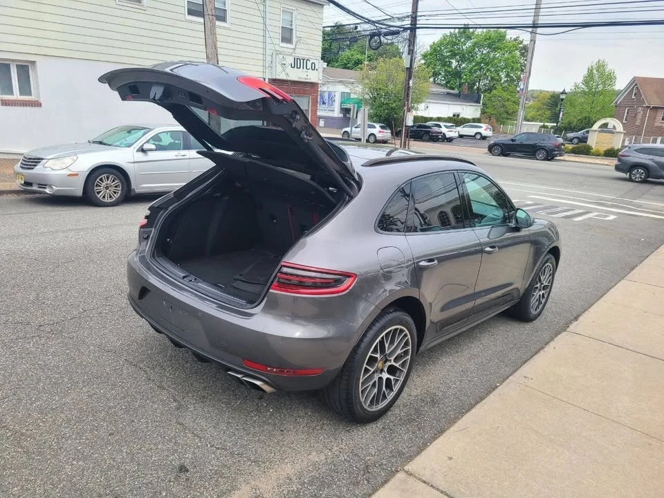 2015 Porsche Macan - Image 14 of 20