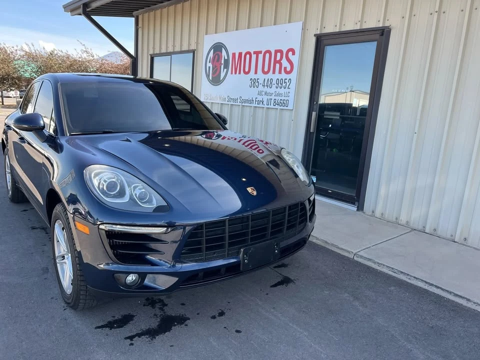 2015 Porsche Macan - Image 2 of 20