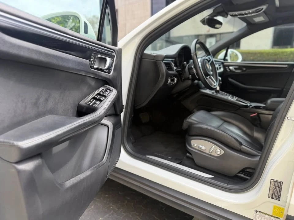 2015 Porsche Macan S - Image 8 of 20
