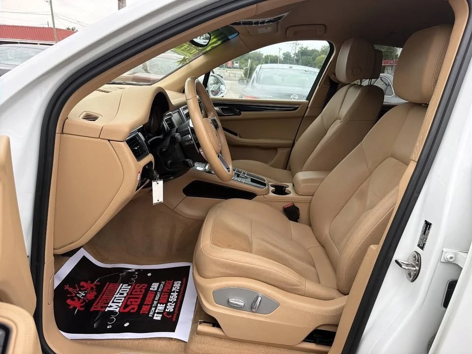 2015 Porsche Macan - Image 19 of 20