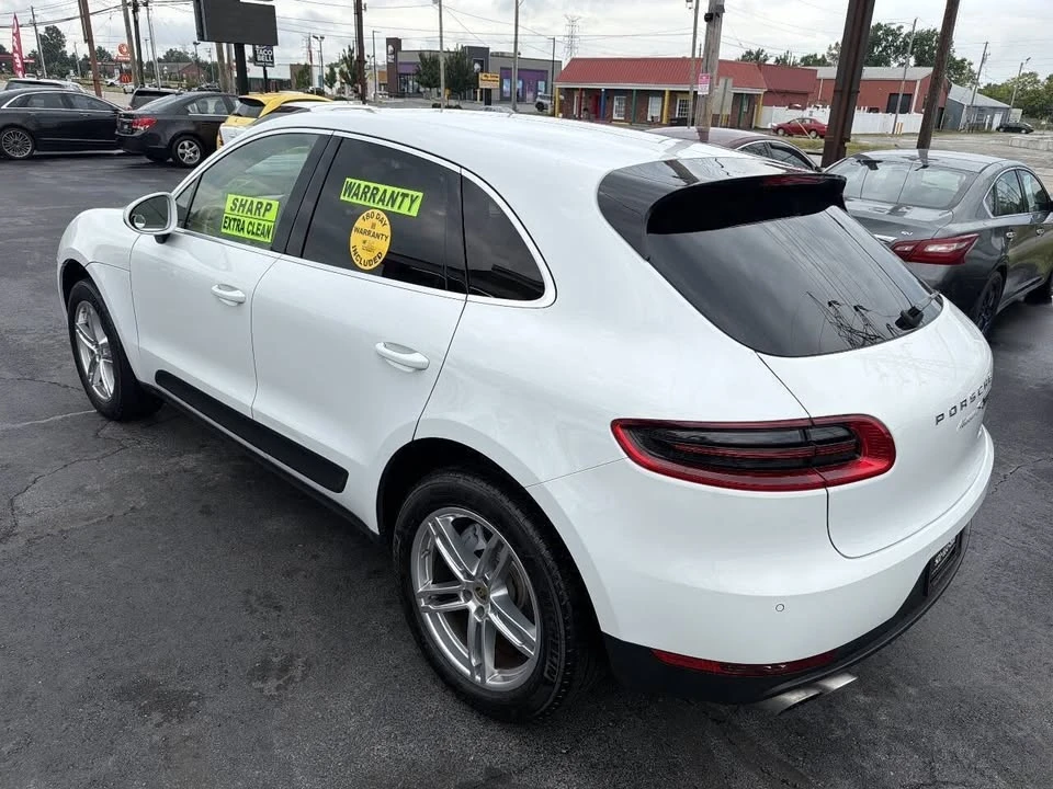 2015 Porsche Macan - Image 9 of 20