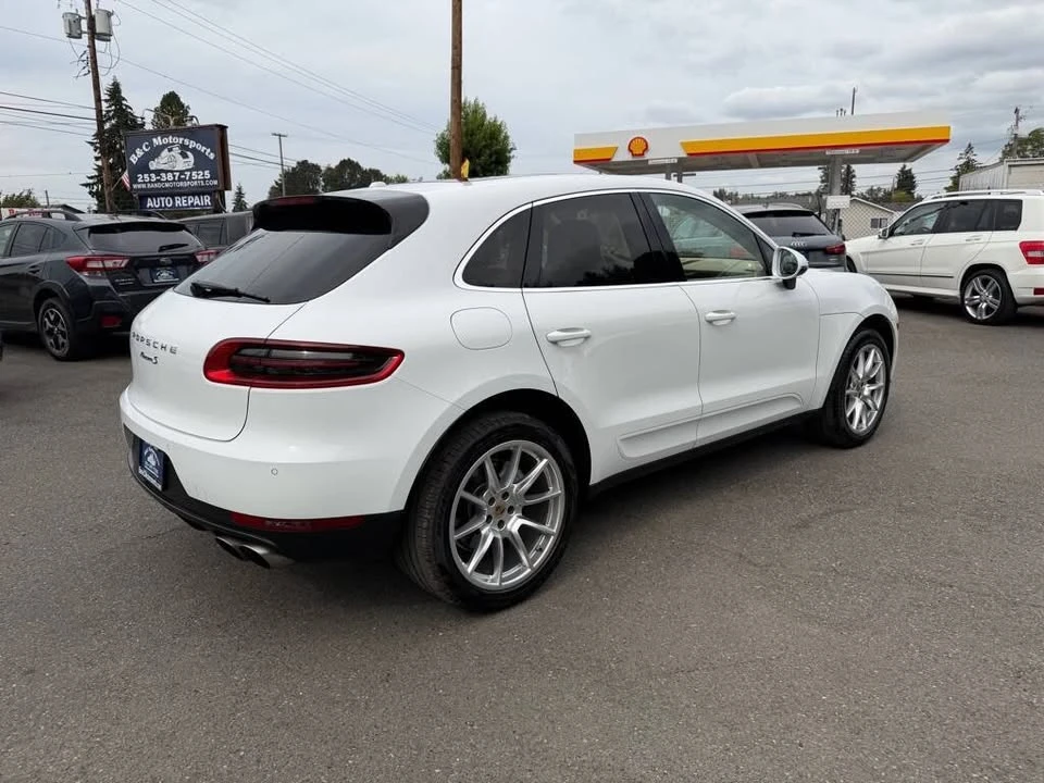 2015 Porsche Macan - Image 10 of 20