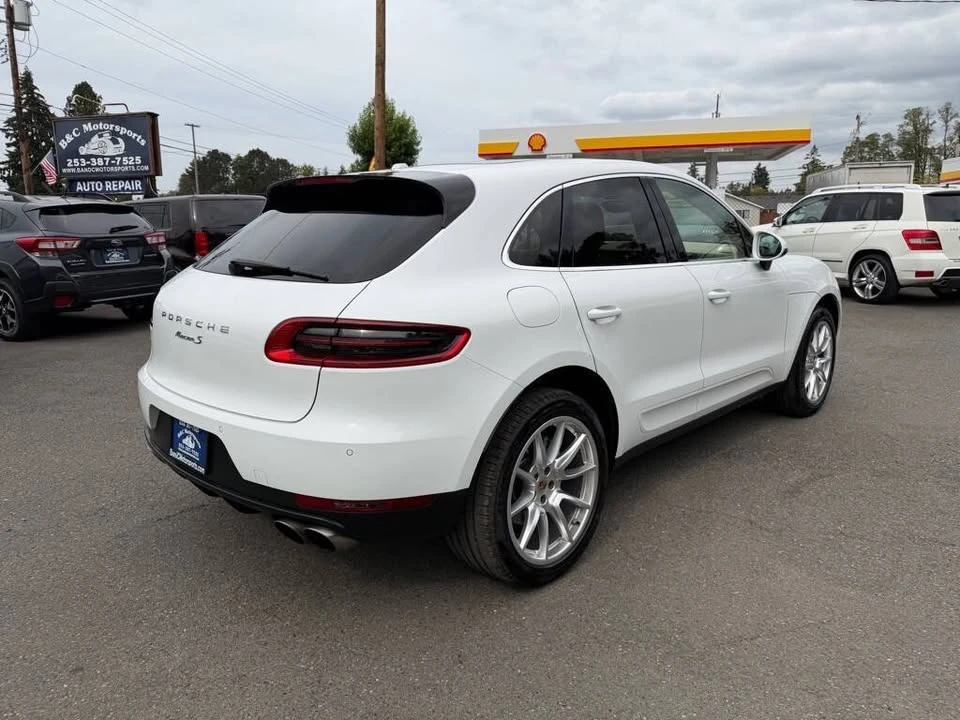 2015 Porsche Macan - Image 11 of 20
