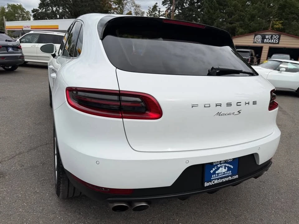 2015 Porsche Macan - Image 18 of 20