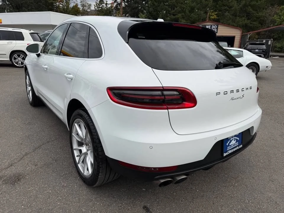 2015 Porsche Macan - Image 19 of 20