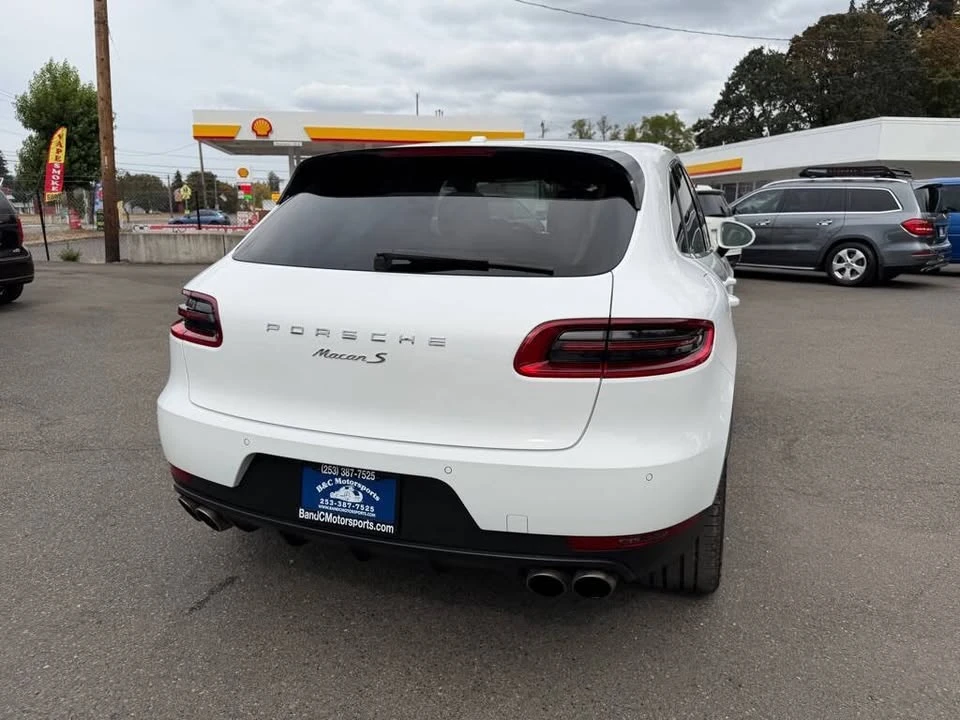 2015 Porsche Macan - Image 14 of 20